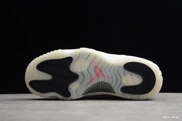 Bmlin Shoes CD6846-002 SE Low Bone Light Jordan Air Snake 11 0810